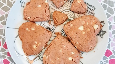 Cookies aux pépites de chocolat blanc ©biboucheetbibouchon
